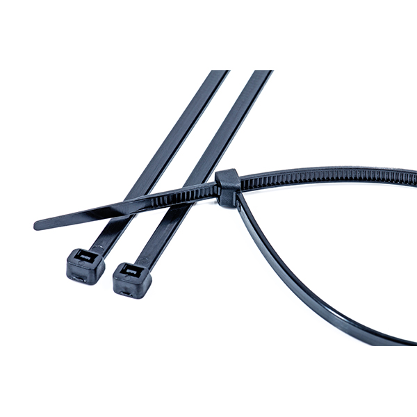 CR9118 Black UV nylon cable ties Length: 8,80" Package: x100 Tensile strength: 40 lb Width: 0,140" Thickness: 0,049"